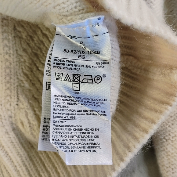 Banana Republic Merino Wool Alpaca Sweater Womens XL Ivory Pom Poms Shabby Chic - Picture 6 of 10